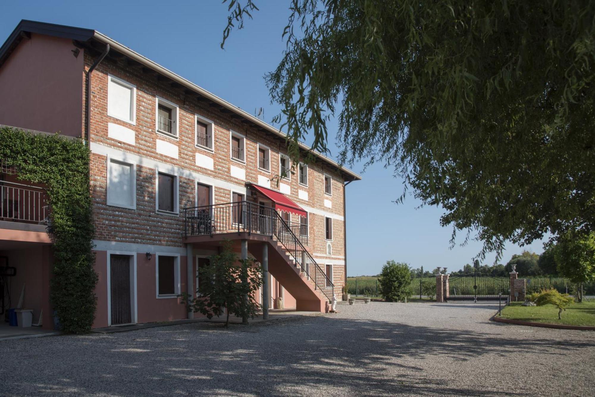 Chiaro Di Luna San Vito al Tagliamento Exterior foto